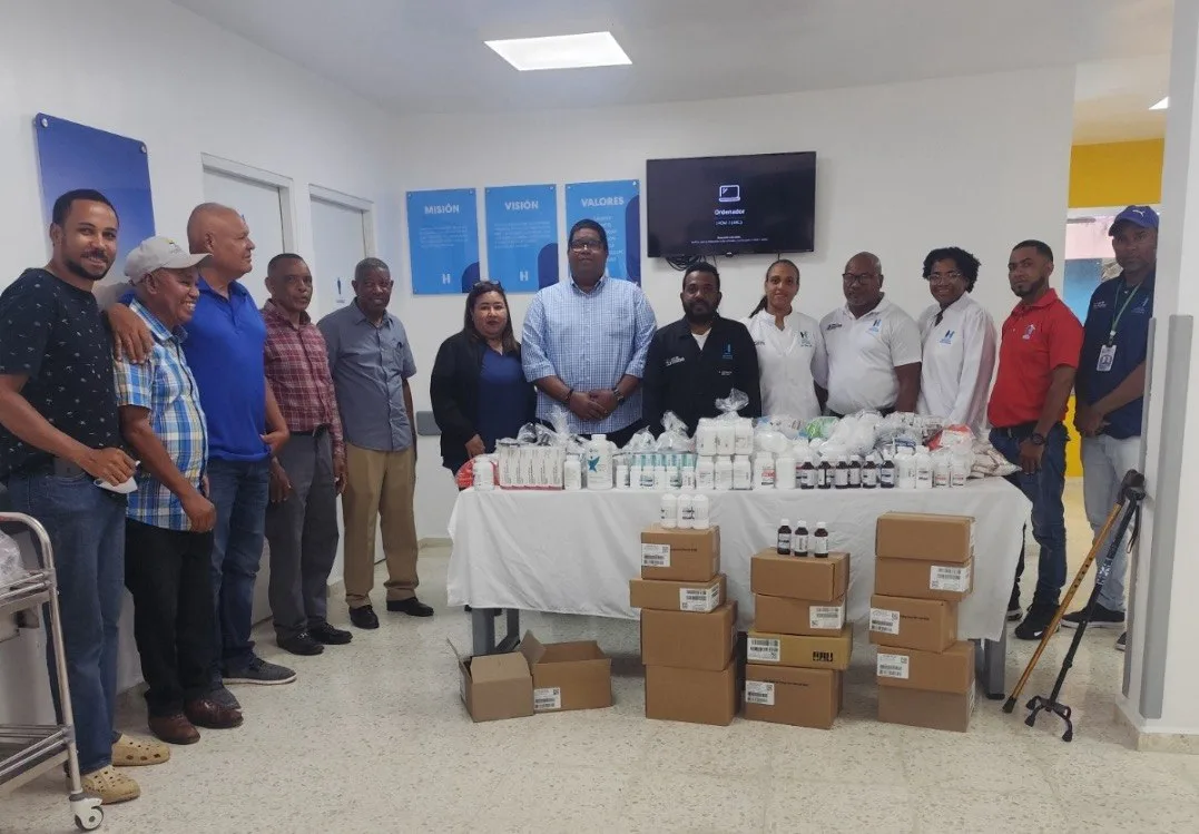 Proyecto Acción Ciudadana y Comunitaria entrega medicamentos en Los Cacaos