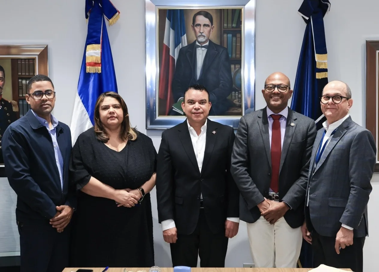 CMD y SNS solo 4 meses logran cifra récord en nombramientos médicos