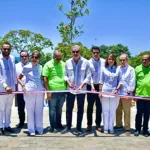 Presidente Abinader y ministro Collado entregan obras de renovación playa Sosúa y su nueva plaza de vendedores