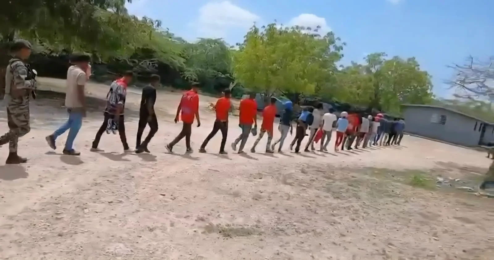 En zona fronteriza con Dajabón Ejército detiene a 23 haitianos indocumentados