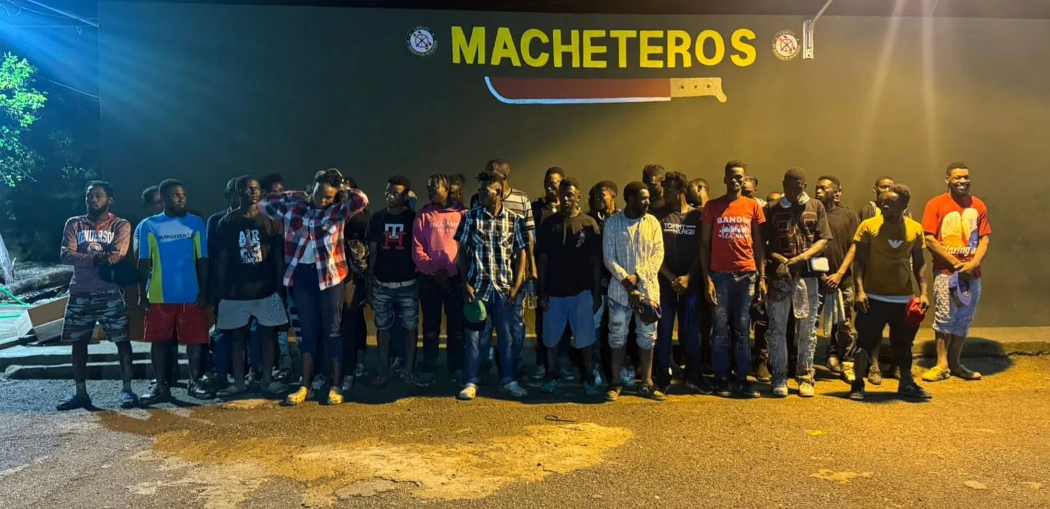 Patrulla del Ejército detiene a 38 haitianos indocumentados en operativo realizado en Valverde