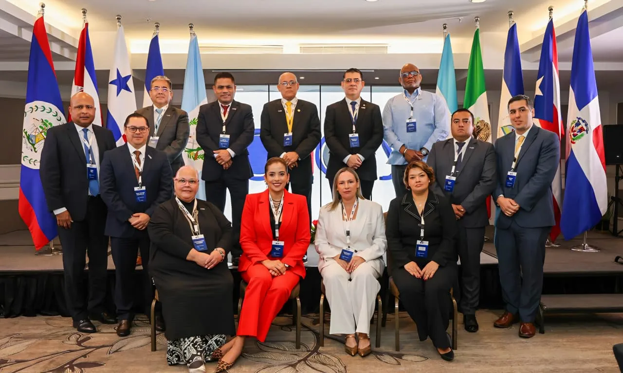 Cámara de Cuentas fortalece su proyección internacional en asamblea de la OCCEFS en Panamá
