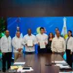 Ministerio de Turismo firma acuerdo histórico para fortalecer y regular sector de guías turísticos