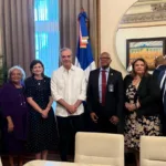 Presidente Luis Abinader se reúne con la directiva del Colegio Médico Dominicano (CMD)