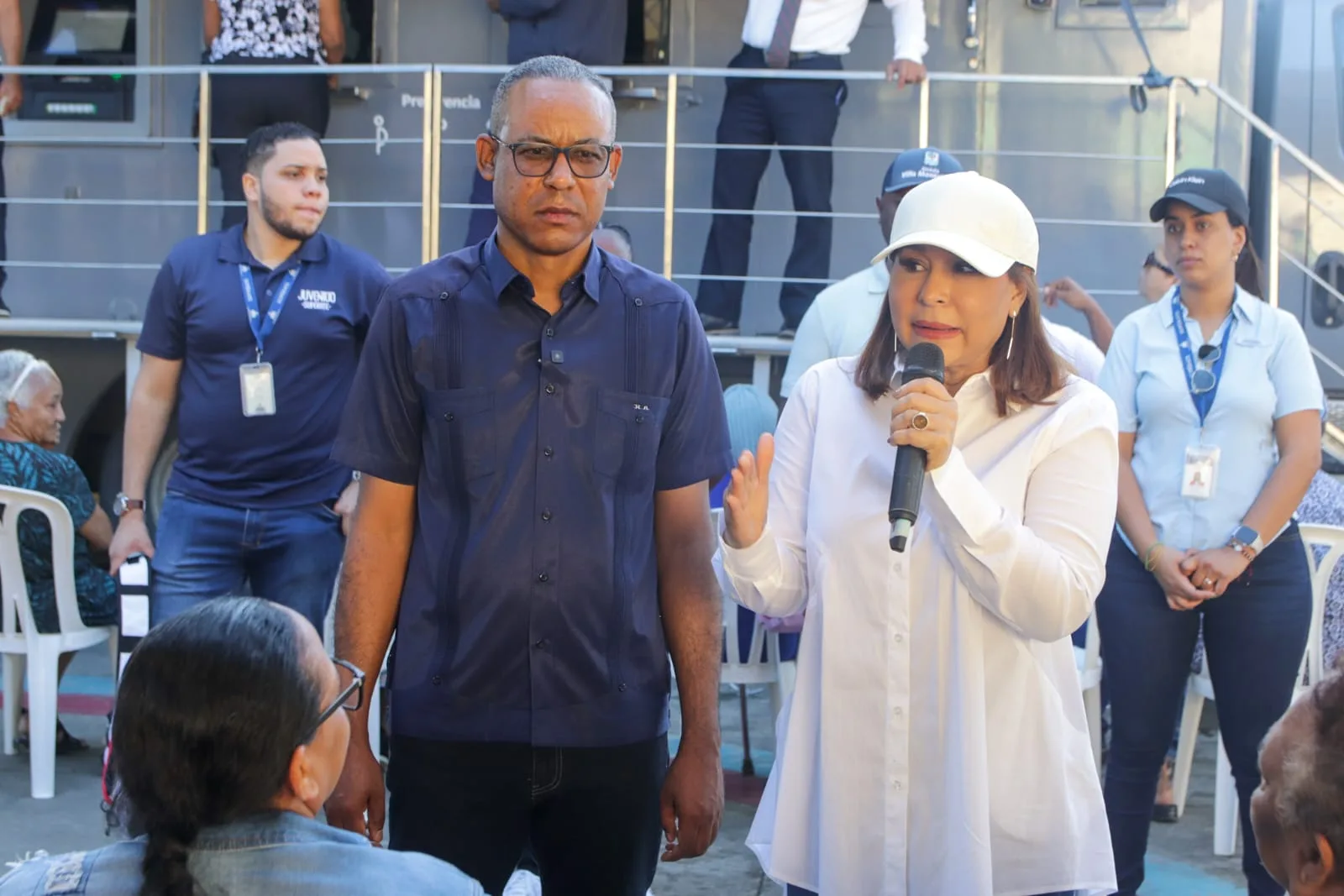 Dirección de Desarrollo Social Supérate entrega Bono de Emergencia a más de 2,000 familias afectadas por las lluvias en Villa Montellano, Puerto Plata