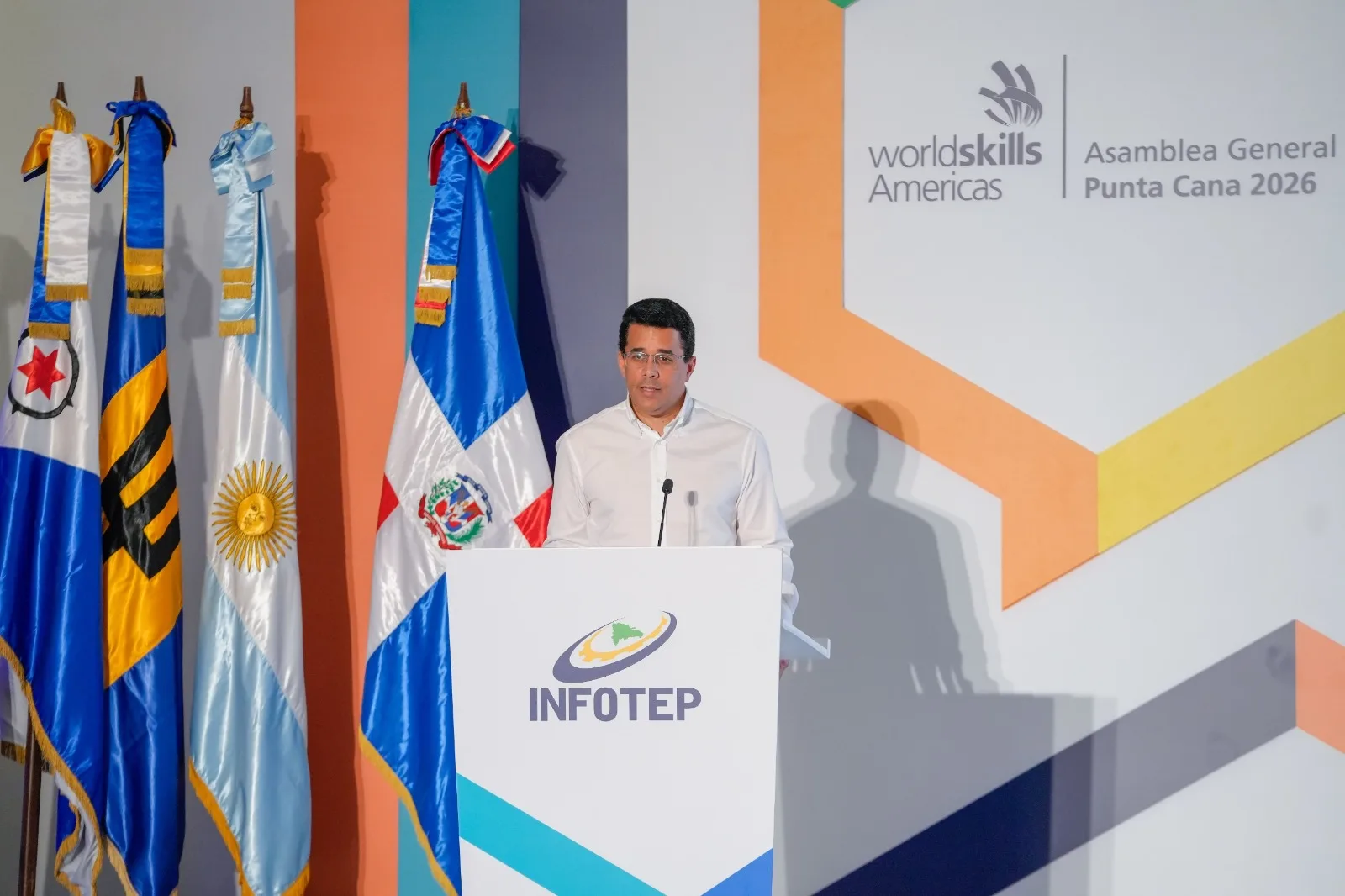 David Collado reafirma compromiso de RD con la formación técnica en Asamblea General de WorldSkills Américas Punta Cana 2026