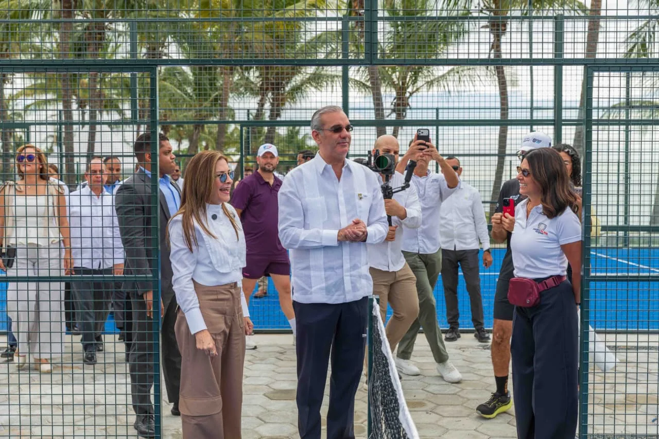 Presidente Abinader y alcaldesa Carolina Mejía inauguran Malecón Deportivo, nuevo punto de encuentro del deporte dominicano