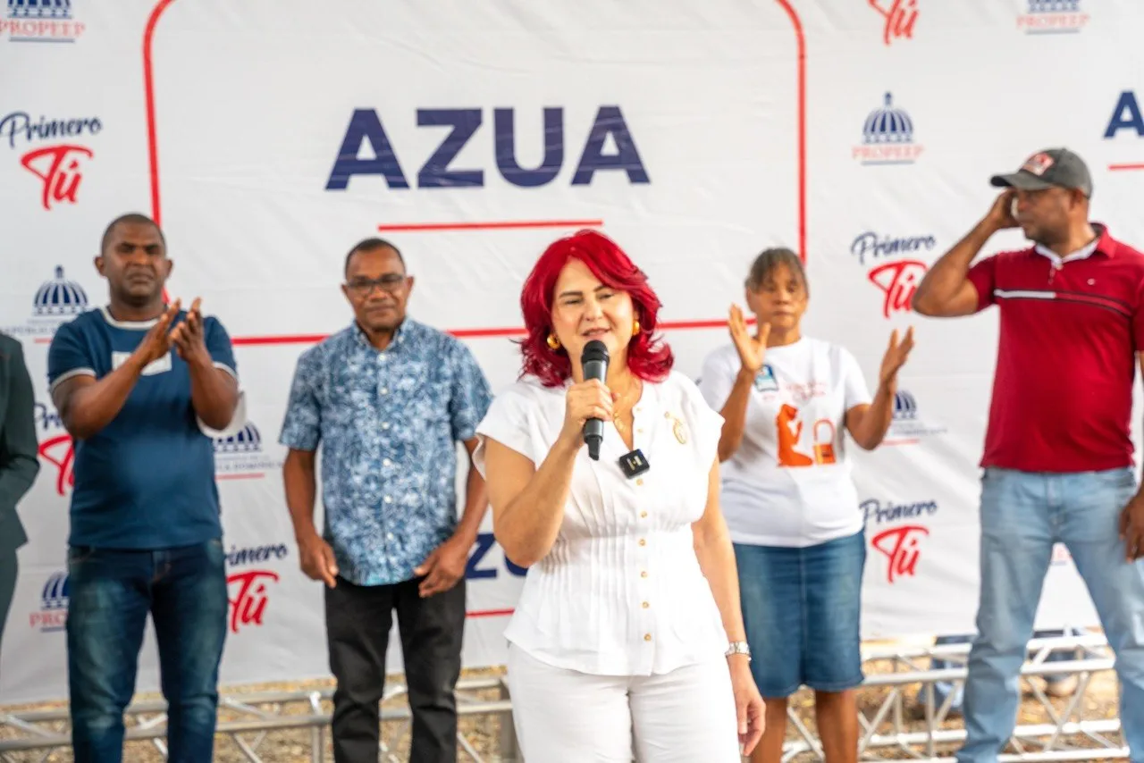 Miles de personas reciben asistencia de Propeep en Azua y San Juan