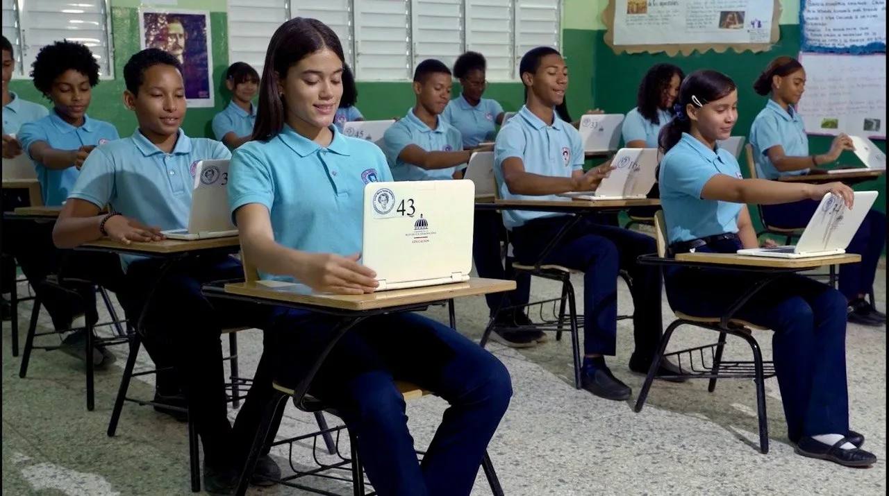 MINERD impulsa fortalecimiento de educación vial en las aulas con nuevo programa de práctica virtual