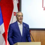 Presidente Luis Abinader aboga por un equilibrio entre eficiencia económica y justicia social durante encuentro en INTEC