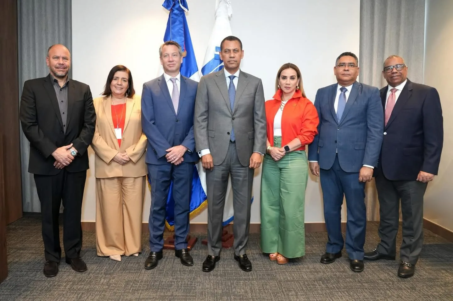 Indotel aprueba la adquisición de Gold Data Dominicana por parte de Liberty Networks