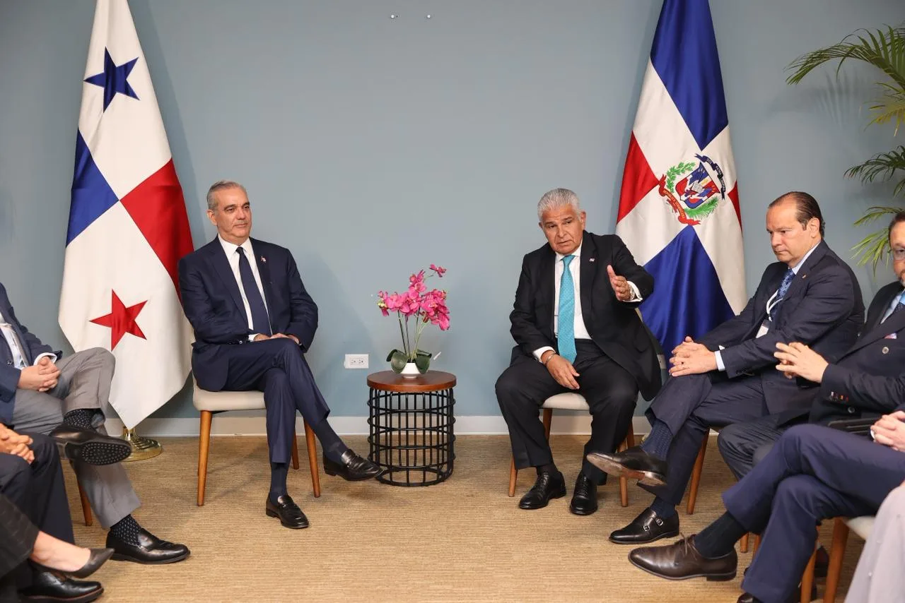 Presidente Abinader se reune con su homólogo panameño José Raúl Mulino para afianzar cooperación bilateral e impulsar comercio, turismo e inversiones