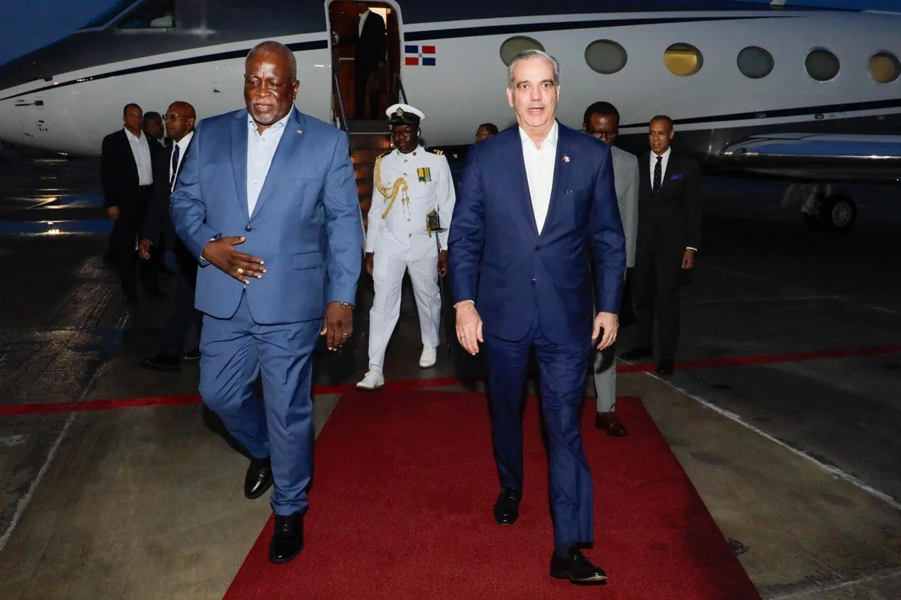 Presidente Abinader llega a Guyana en cuarta visita oficial para sostener reunión bilateral con su homólogo Mohamed Irfaan Alí