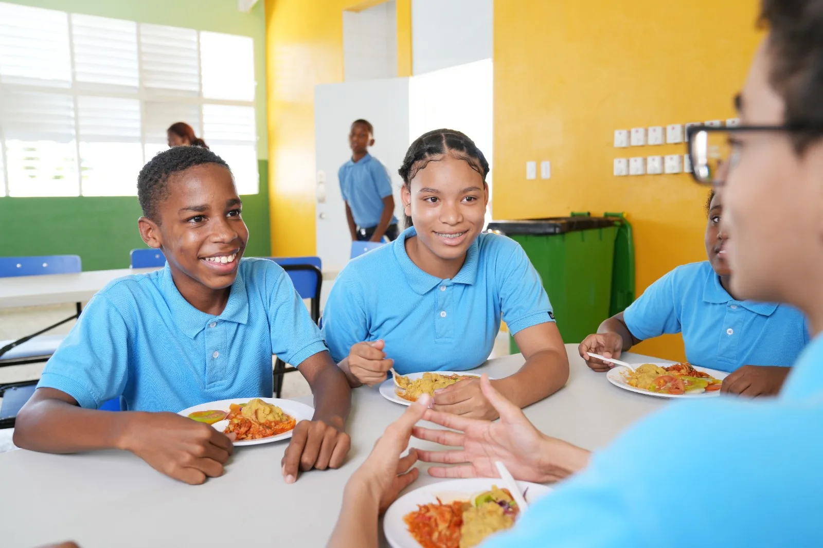 Familias dominicanas ahorran más de RD$82,000 millones al año por el Programa de Alimentación Escolar del INABIE