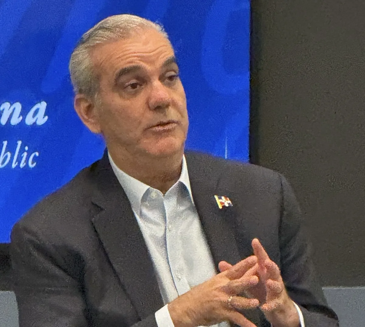 Presidente Luis Abinader arribó a Miami para recibir el premio “Campeón de la Libertad”