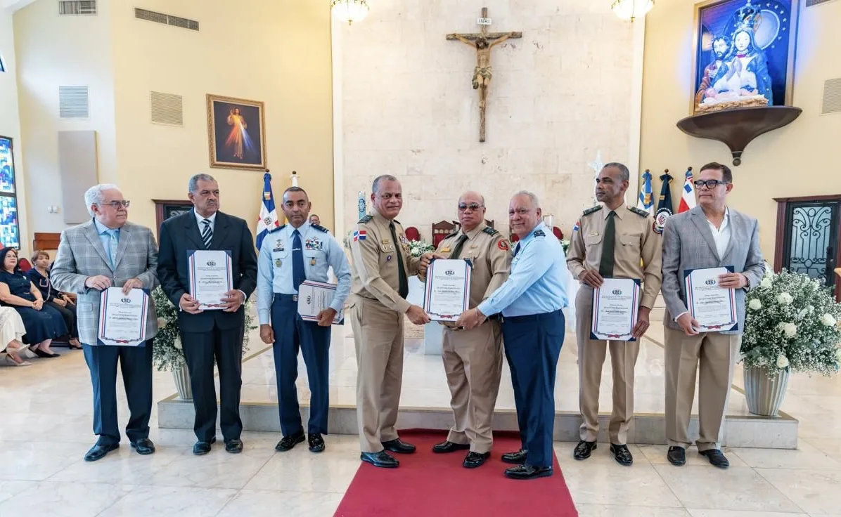 Ministerio de Defensa celebra 60 aniversario de las Escuelas Vocacionales de las FF.AA. y la P.N.