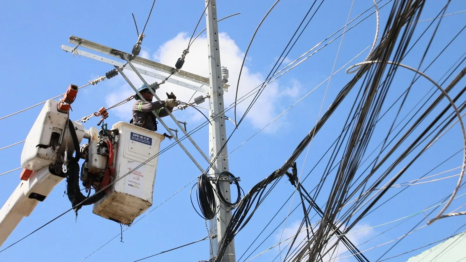 Edeeste concluye rehabilitación de redes en Los Tres Brazos con inversión superior a US$8.9 millones