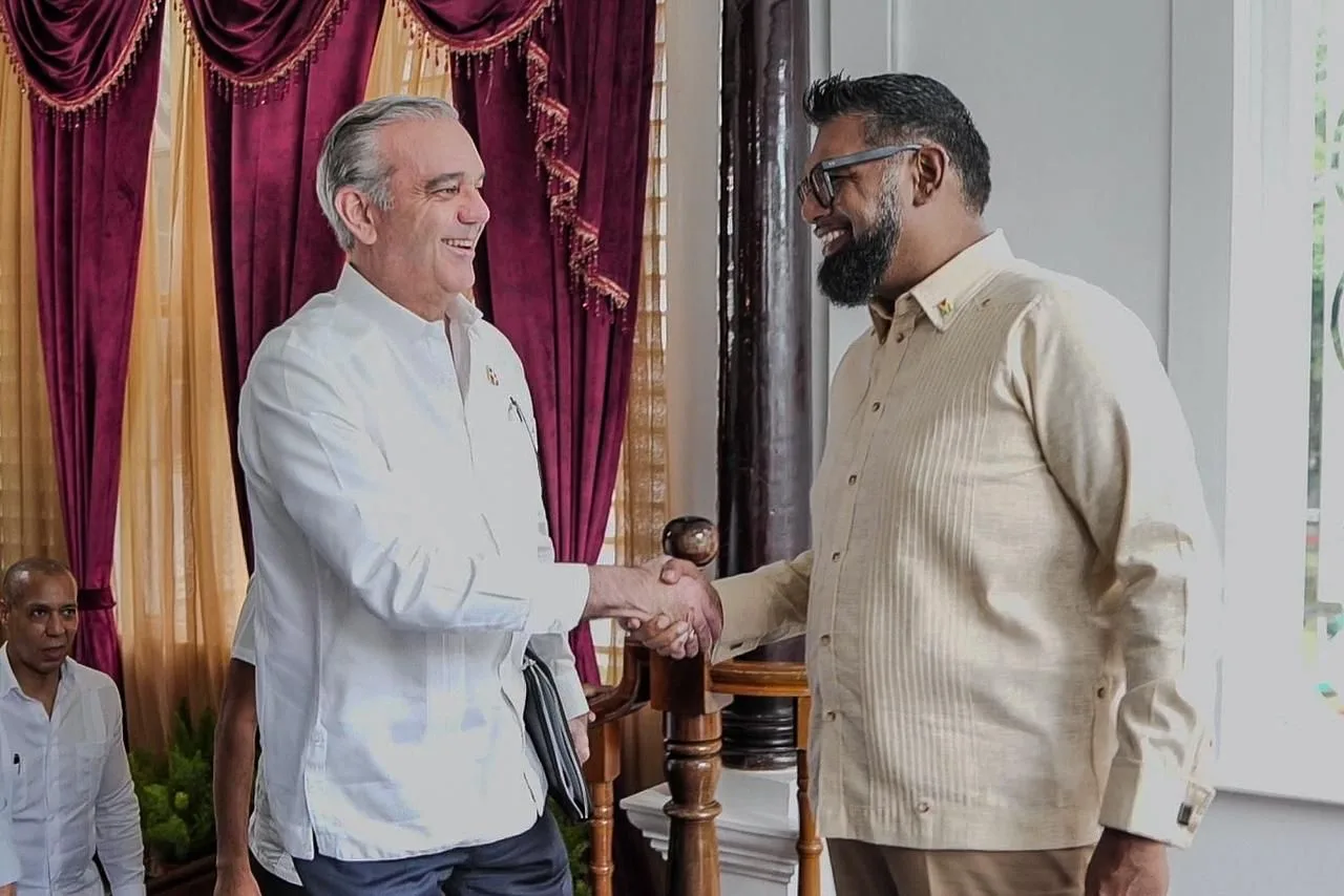 Presidente Abinader llega a Casa de Gobierno en Guyana; sostendrá reunión bilateral con su homólogo Mohamed Irfaan Alí