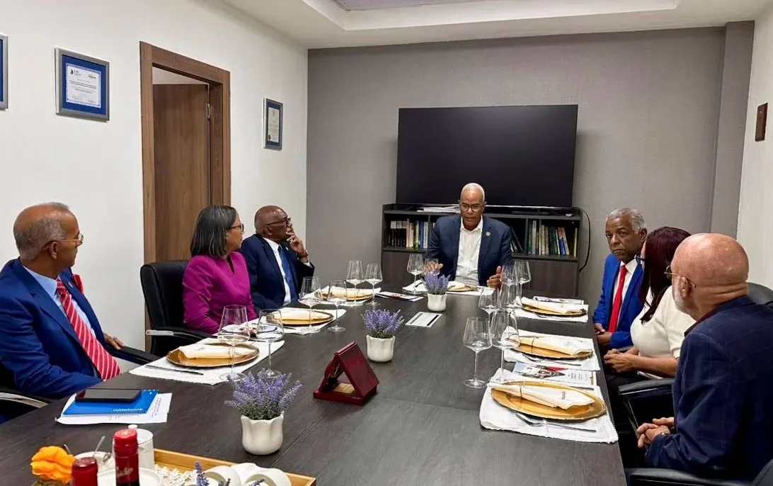 Presidente de la Hermandad de Veteranos y Rector de la Universidad Adventista Dominicana desarrollarán estudio sobre los veteranos y sus familias