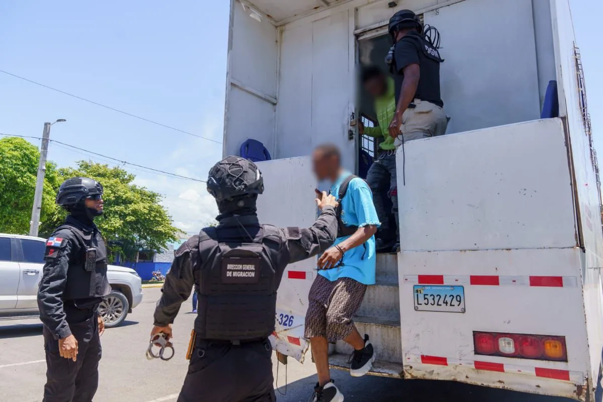 DGM procesó este martes la salida de 1,146 extranjeros indocumentados