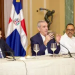Presidente Luis Abinader reafirma respaldo a la clase artística y escucha propuestas del sector cultural