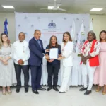 Supérate y Conape habilitan más de 70 personas cuidadoras de personas adultas mayores en Azua