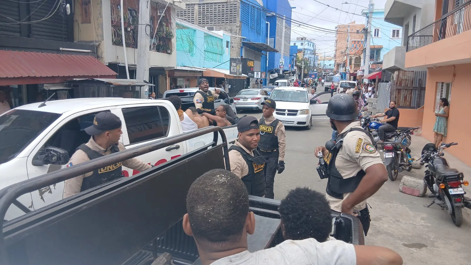 DNCD vuelve a la 42 de Capotillo; ocupa más de 6,000 gramos de drogas