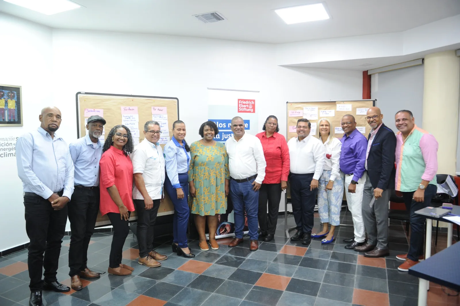 CNUS y SNTP realizan taller estratégico con el apoyo de la Fundación Friedrich Ebert para consolidar su alianza sindical