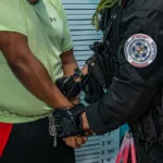 Dominicano acusado de múltiples cargos por narcotráfico es entregado a Estados Unidos
