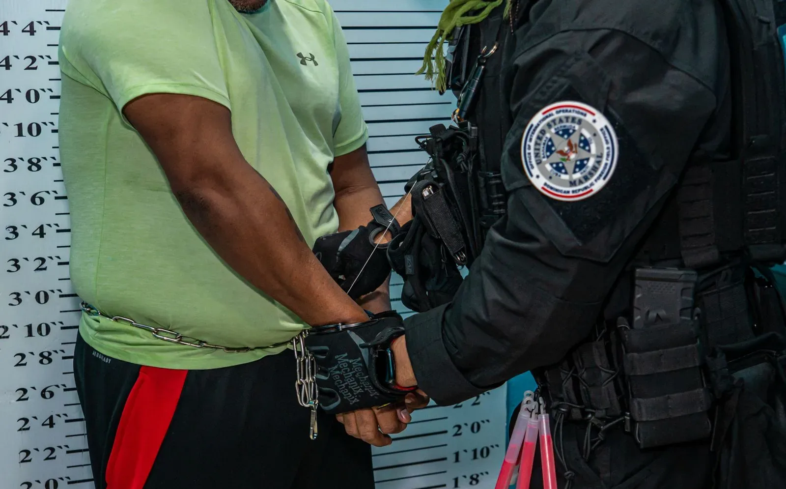 Dominicano acusado de múltiples cargos por narcotráfico es entregado a Estados Unidos
