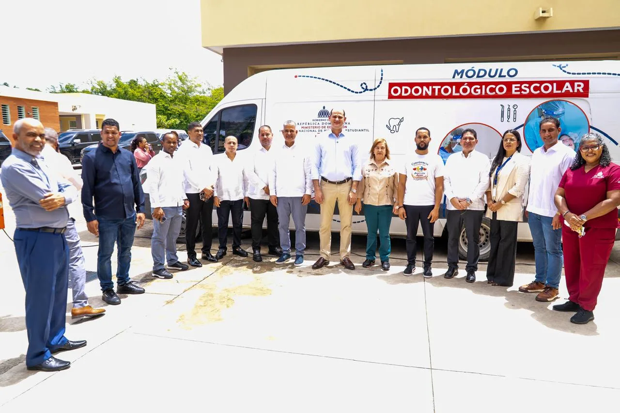 Más de 650 estudiantes de La Vega recibieron atenciones de salud durante jornada del INABIE