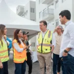 Ministro Ito Bisonó desarrolla agenda de trabajo en Santiago y Santiago Rodríguez; supervisa reparación de viviendas en La Ceibita