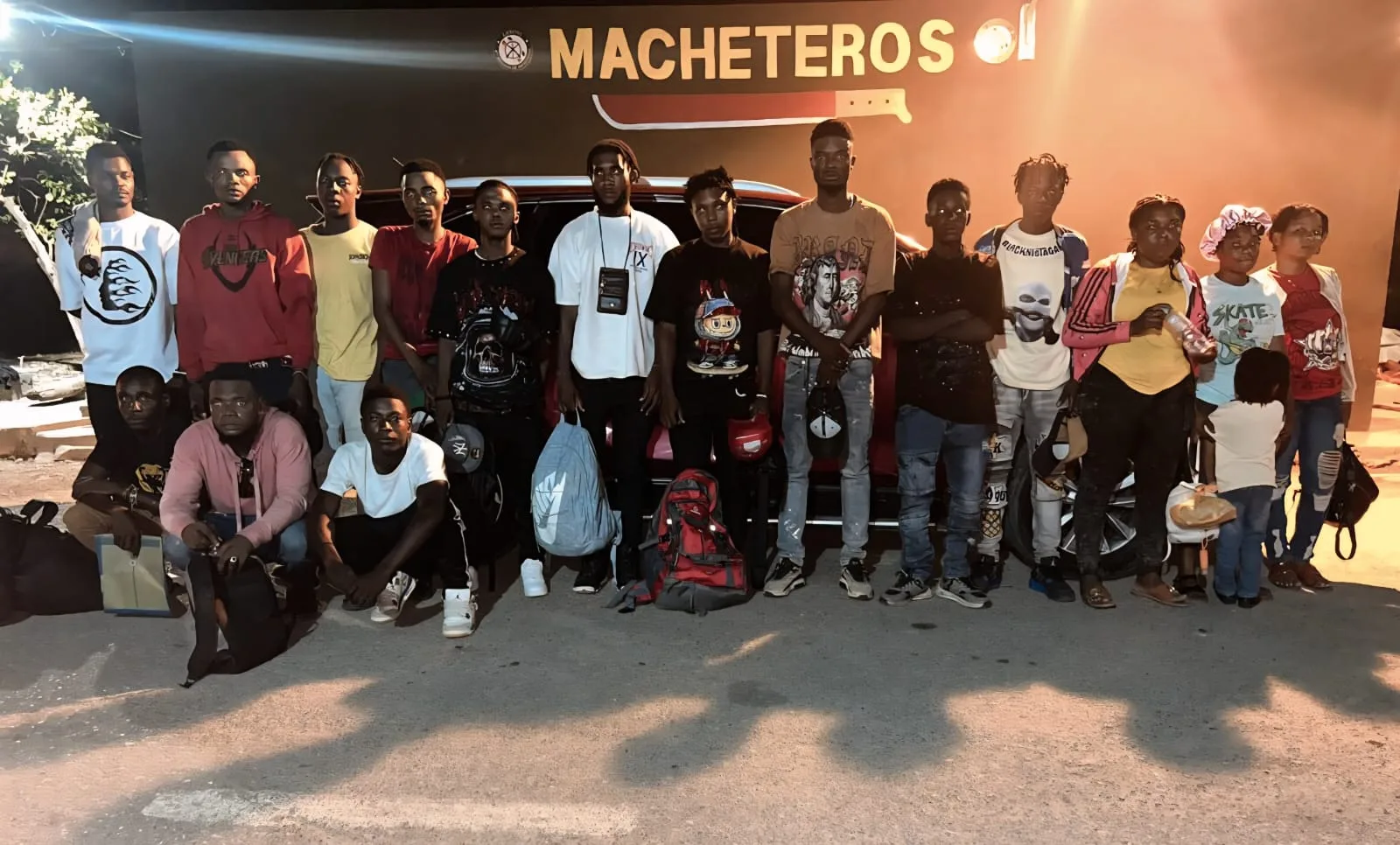 Ejército intercepta jeepeta con 17 haitianos indocumentados en Santiago Rodríguez