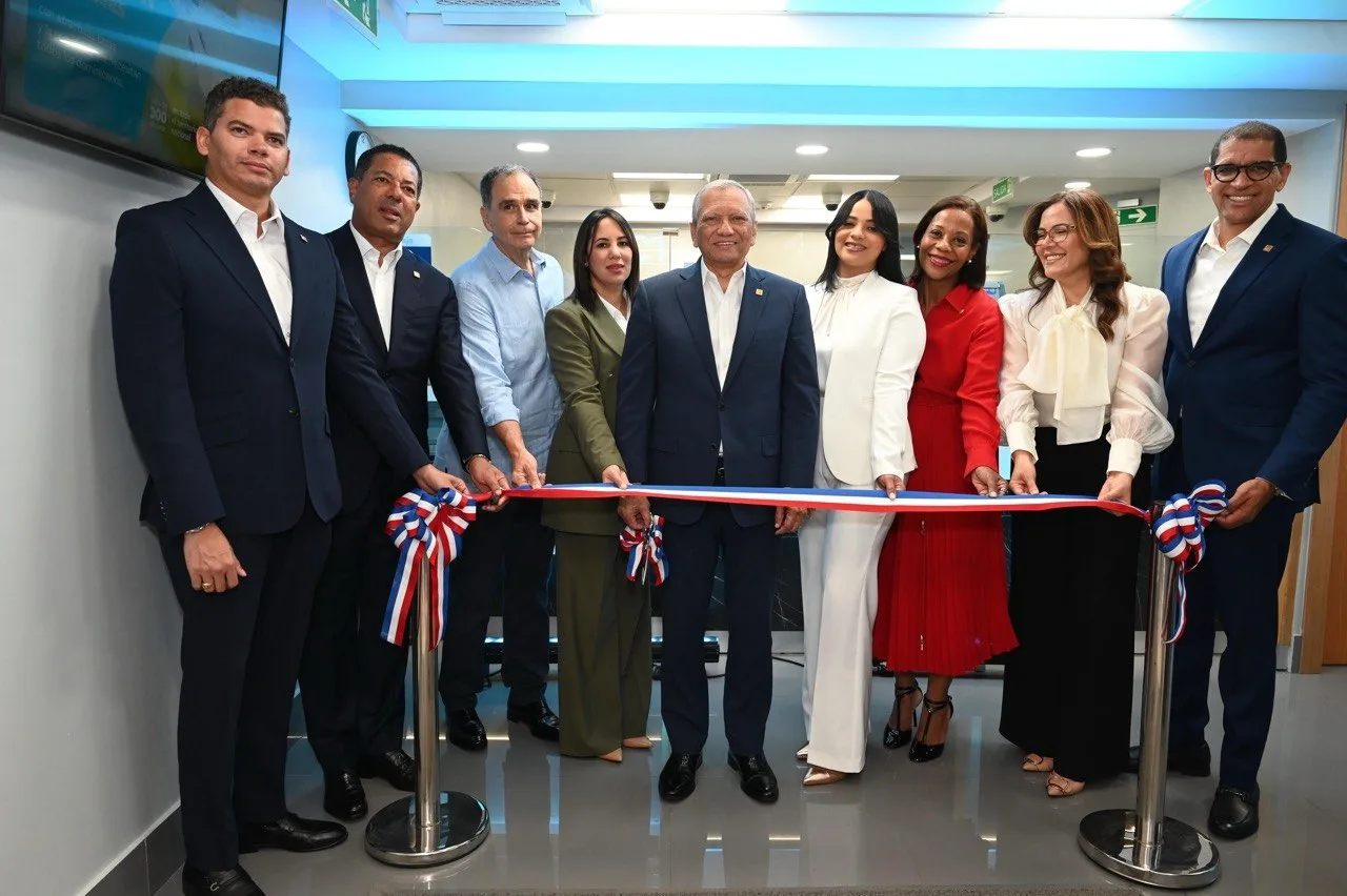 Banreservas inaugura oficina en Merca Jumbo de la Núñez de Cáceres