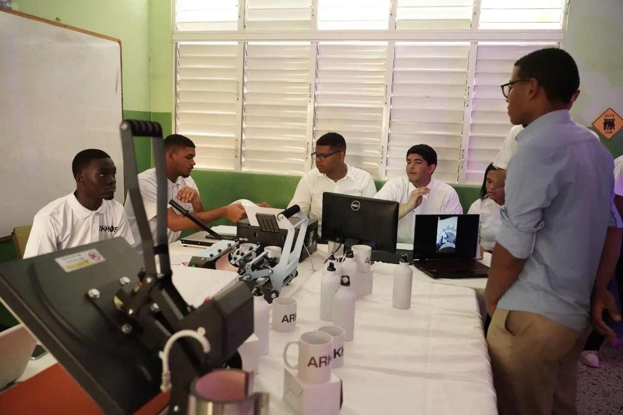 Ministerio de Educación resalta participación de más de 98,000 estudiantes en ferias de emprendimiento técnico-profesional