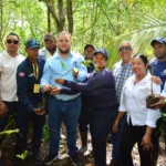 Hecmilio Galván celebra el Día mundial del Medio Ambiente con jornada de reforestación en Bahía de la Gina