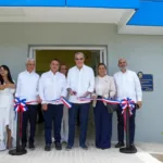 Presidente Abinader entrega remozamiento general y moderna área de Emergencia del hospital municipal de Cevicos