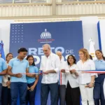 Presidente Abinader inaugura techado de la Escuela Francisco Henríquez y Carvajal en Cotuí para impulsar deporte, cultura y sana convivencia de más de 900 estudiantes