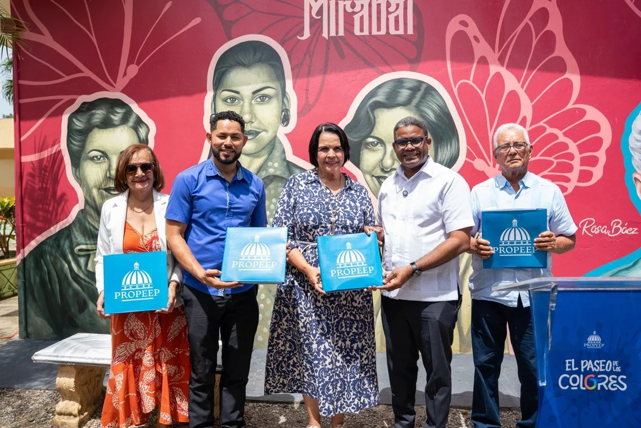 Propeep rinde tributo a los héroes del Movimiento 14 de Junio con emblemático Paseo de los Colores