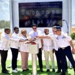 David Collado inicia el malecón Boca Chica y dos parques