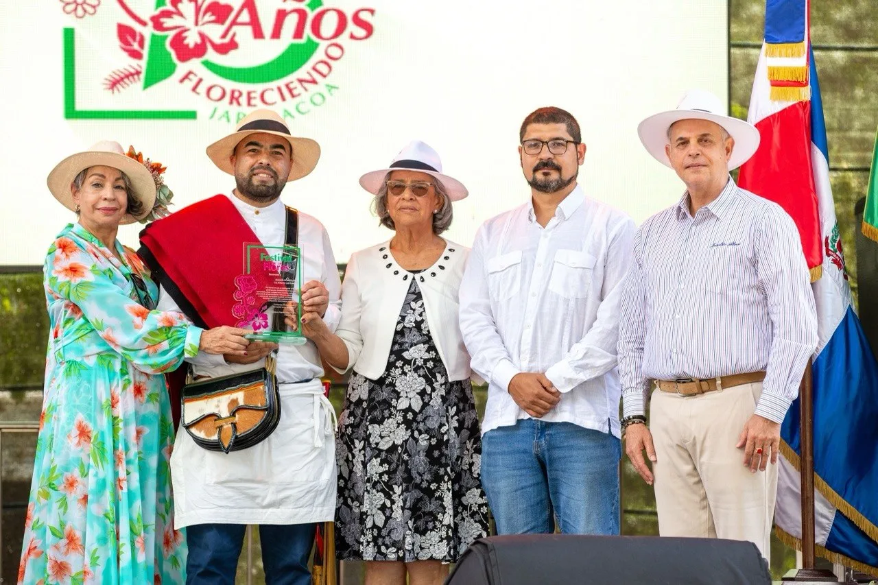 Con el auspicio del Mitur inicia la 15 edición del Festival de las Flores en Jarabacoa