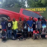 Tras persecución Ejército detiene camioneta con 14 haitianos indocumentados en Esperanza