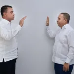 Doctor Julio Landrón juramenta a Alfonzo Herasme como director del Servicio Regional de Salud Enriquillo