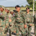 Comandante del Ejército recorre unidades y puestos de control en la frontera sur