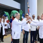 SNS recibe antorcha de Juegos Centroamericanos y del Caribe Santo Domingo 2026 y garantiza asistencia médica gratuita para atletas y visitantes