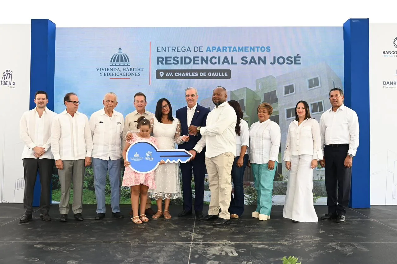 Banreservas financia 700 apartamentos del residencial San José entregados por el presidente Abinader