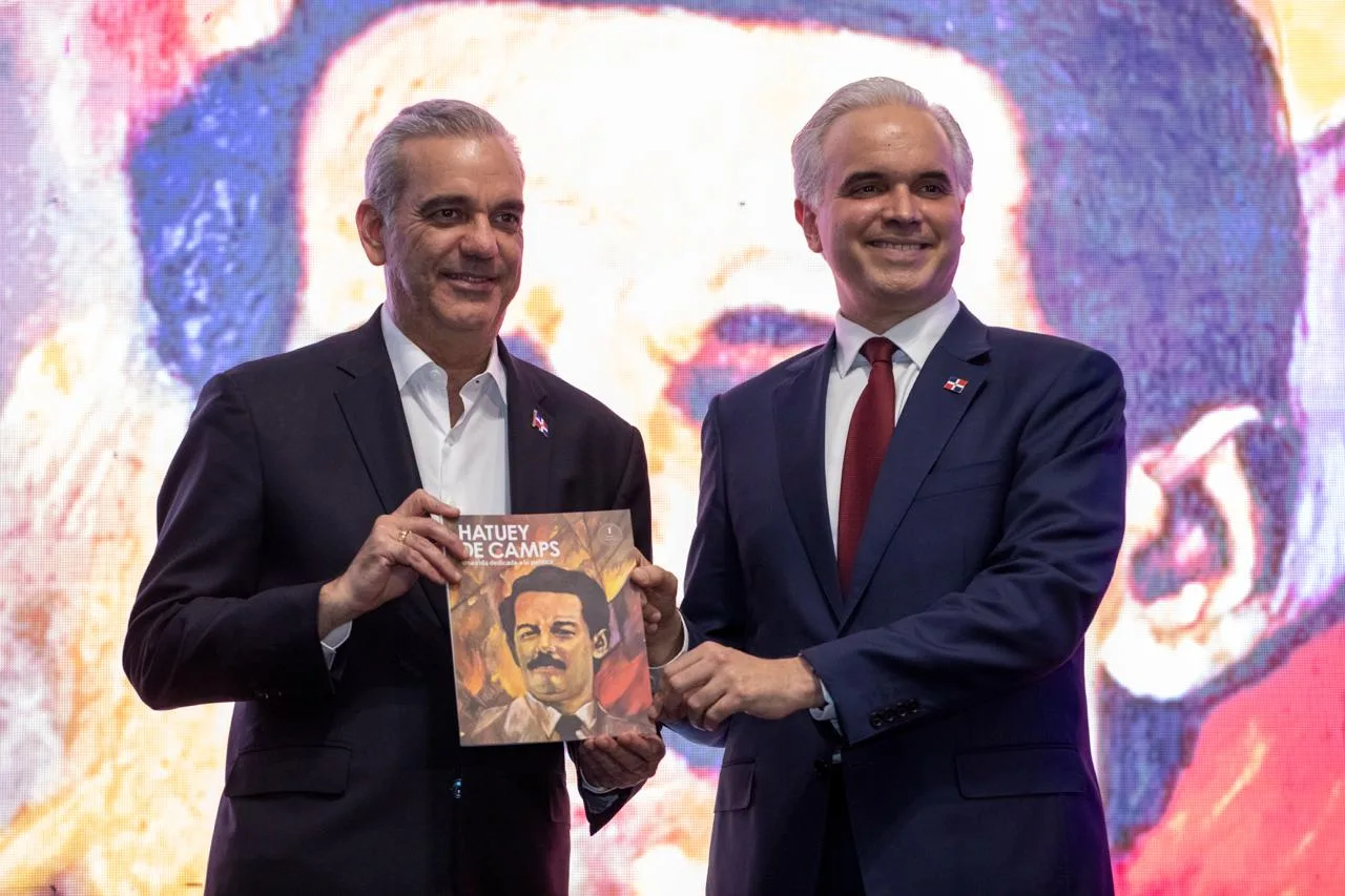 Presidente Abinader participa en acto de conmemoración por natalicio de Hatuey De Camps, líder político que luchó por la democracia, las libertades públicas, la igualdad y la dignidad