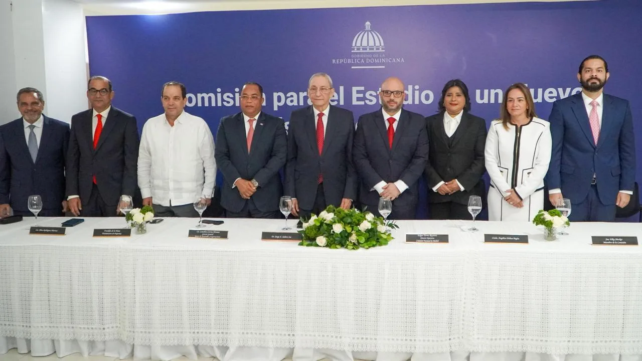 Comisión recomienda al presidente Abinader construcción de nuevo estadio de béisbol en el Ensanche La Fe con estándares de Grandes Ligas y garantías de seguridad jurídica para inversionistas