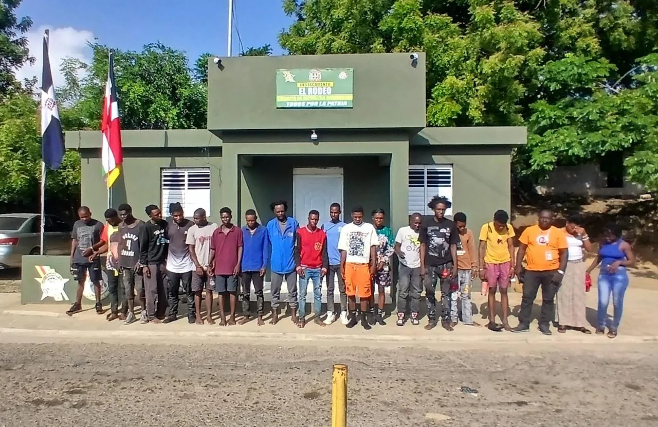 Alerta de drones conduce a la captura de 23 migrantes indocumentados en la zona fronteriza de Dajabón