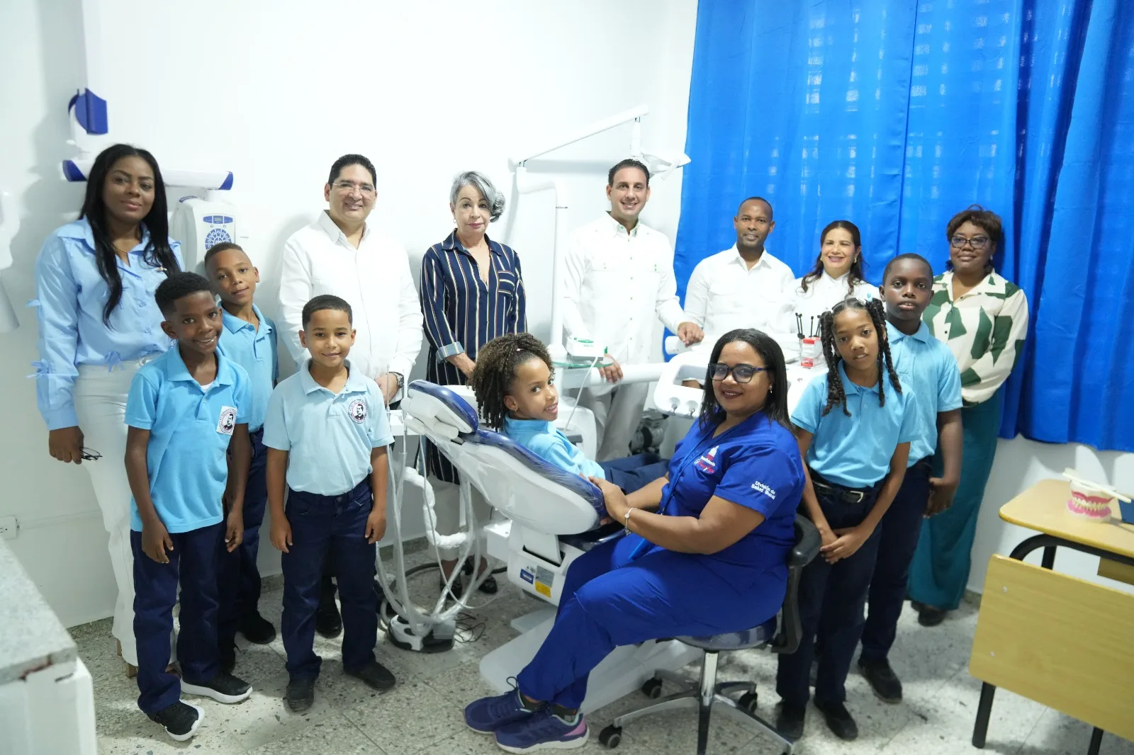 INABIE mejorará la sonrisa de casi 3,000 estudiantes de Boca Chica con la puesta en funcionamiento de un módulo bucal